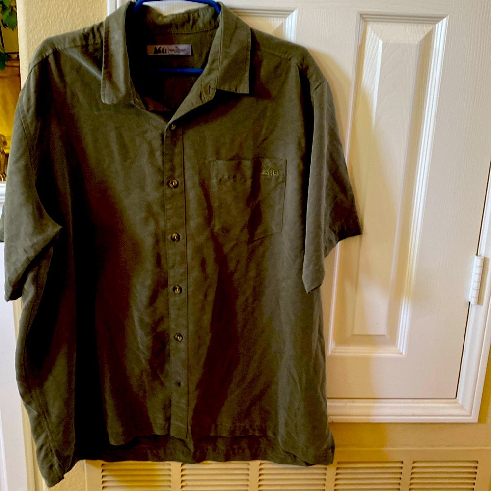 Modal rayon REI dark green kaki shirt